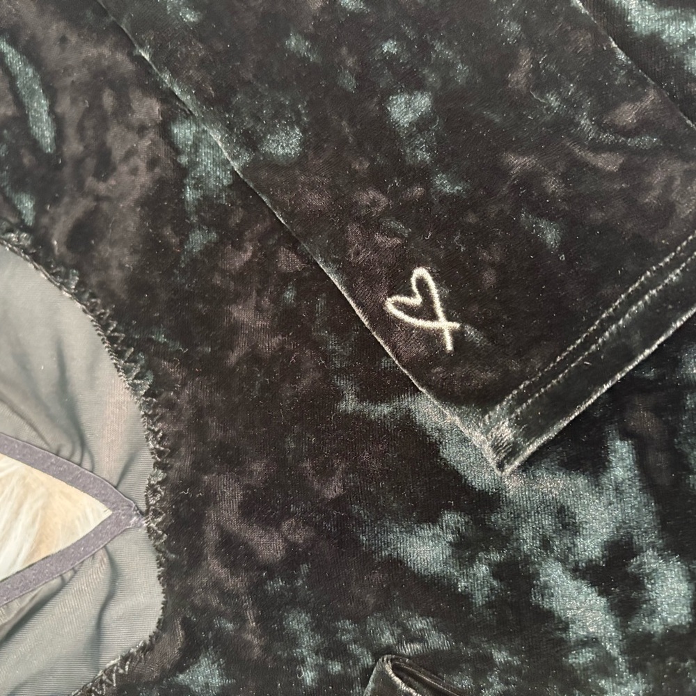 Victoria's Secret Black Velvet Bodysuit Size XS - Picture 4 of 6